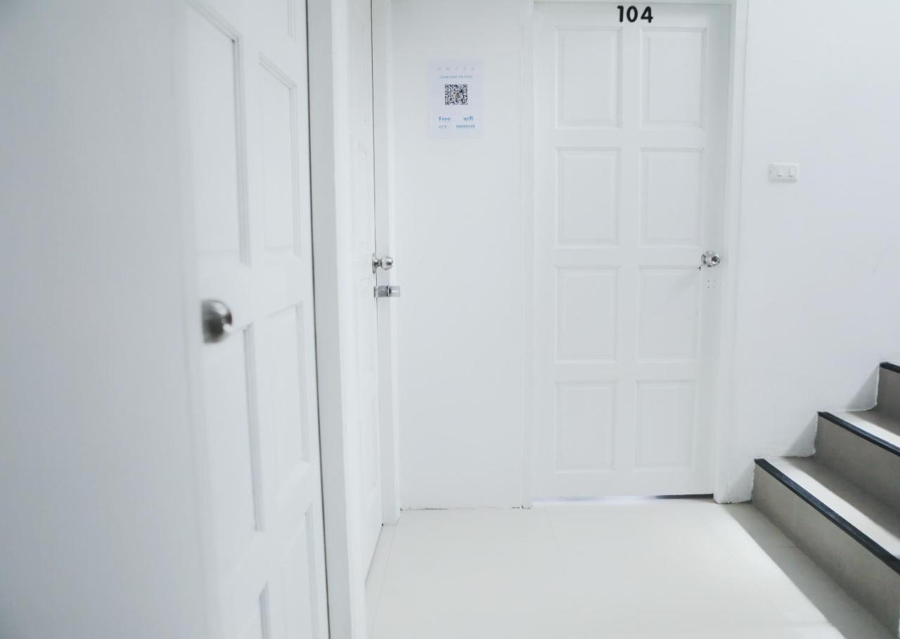 Guan Chao Yin Hotel Patong Екстер'єр фото