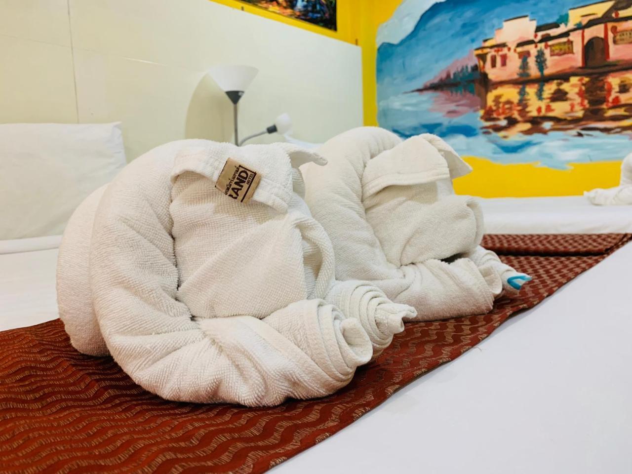 Guan Chao Yin Hotel Patong Екстер'єр фото
